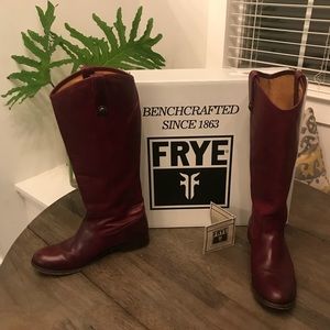 🎉HOST PICK🎉Frye leather boots Melissa Button